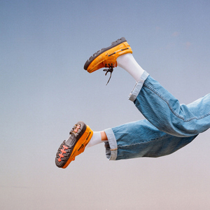 今日热搜榜日本美女裸耸进去了
